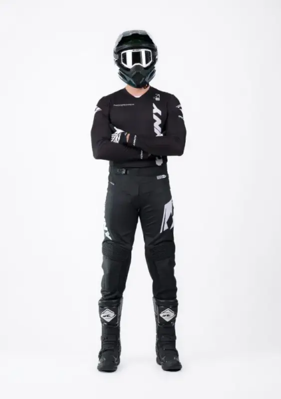 Kenny 2025 Performance Crosspak Solid Zwart Beperkt Aanbod