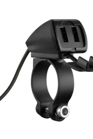 Beperkt Aanbod TREK, REGENDICHTE DUBBELE USB-OPLADER, 3