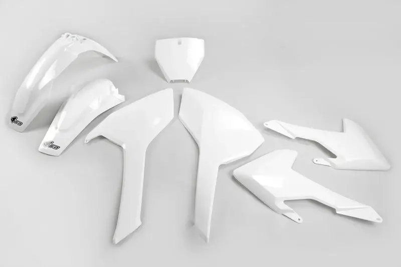 UFO Plast PLASTIC KIT, WHT/WHT Seizoensaanbieding